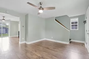 1277 Genessee Ave, Columbus, OH 43211 - Photo 13