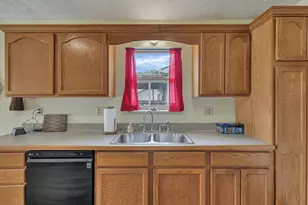 471 Danbury Dr, Lancaster, OH 43130 - Photo 17