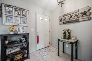 207 Galloway Ridge Dr, Galloway, OH 43119 - Photo 7