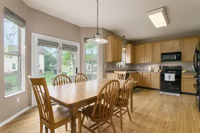 6025 Manshire Court, Galloway, OH 43119 - Photo 9