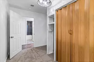 448 Basswood Rd, Columbus, OH 43207 - Photo 15