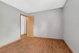 3885 Farm Brook Ln, Columbus, OH 43204 - Photo 17