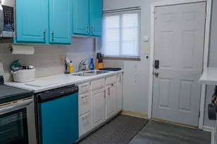 1740 E Broad St, Columbus, OH 43203 - Photo 7
