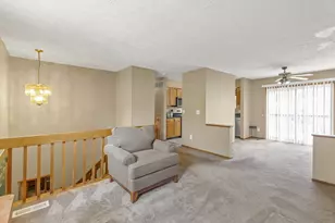 1077 Snohomish Ave, Columbus, OH 43085 - Photo 3