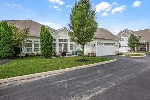 4562 Newport Loop E, Grove City, OH 43123 - Photo 3