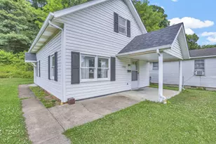 1392 4th St, Logan, OH 43138 - Photo 5