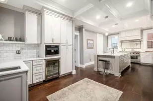 1349 E Broad St, Columbus, OH 43205 - Photo 13