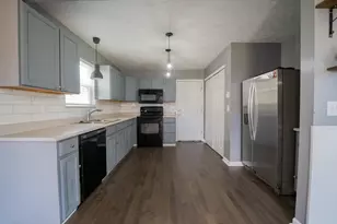 2567 Edencreek Ln, Columbus, OH 43207 - Photo 5