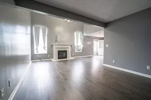 2567 Edencreek Ln, Columbus, OH 43207 - Photo 3