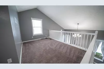 2567 Edencreek Lane, Columbus, OH 43207 - Photo 9
