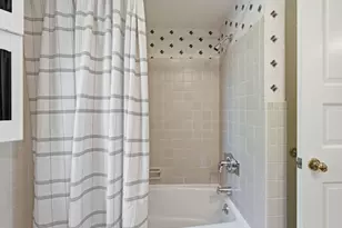 4350 Crown Point Dr, Columbus, OH 43220 - Photo 35