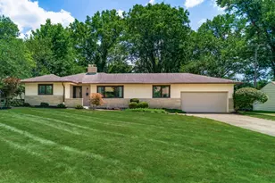 181 Village Dr, Columbus, OH 43214 - Photo 3