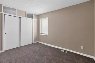 355 Woodlawn Ave, Columbus, OH 43228 - Photo 21
