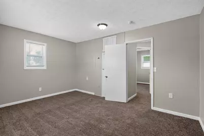 355 Woodlawn Avenue, Columbus, OH 43228 - Photo 15
