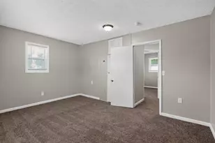 355 Woodlawn Ave, Columbus, OH 43228 - Photo 15