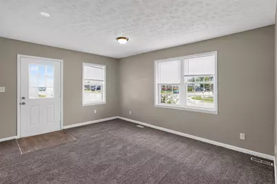 355 Woodlawn Avenue, Columbus, OH 43228 - Photo 9