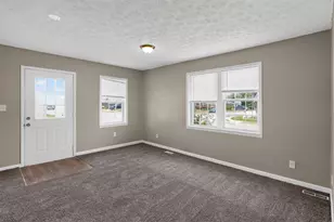 355 Woodlawn Ave, Columbus, OH 43228 - Photo 9