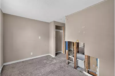 176 S Burgess Avenue, Columbus, OH 43204 - Photo 5