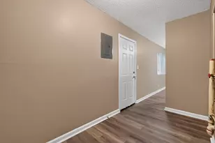 3919 Carlton Ave, Columbus, OH 43227 - Photo 15