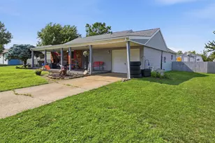 1725 Sioux Dr, Circleville, OH 43113 - Photo 11