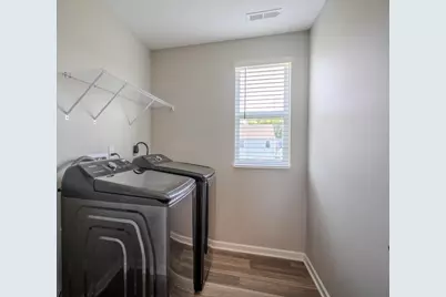 319 Honeysuckle Street, Ashville, OH 43103 - Photo 9