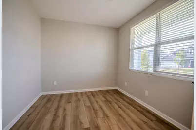 319 Honeysuckle Street, Ashville, OH 43103 - Photo 3