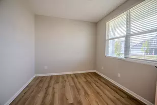 319 Honeysuckle St, Ashville, OH 43103 - Photo 3