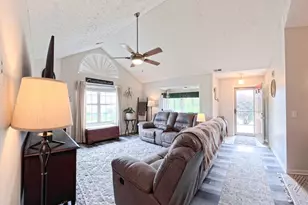 6053 Landings Pond Pl, Grove City, OH 43123 - Photo 9