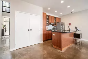 742 N Pearl St, Columbus, OH 43215 - Photo 5