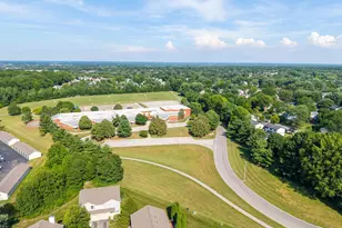 8040 Worthington Lake Dr, Westerville, OH 43081 - Photo 39