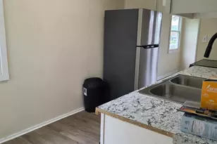 1058 E 26th Ave, Columbus, OH 43211 - Photo 5