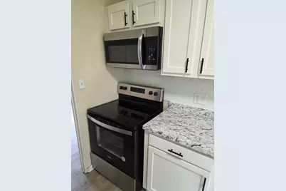 1058 E 26th Avenue, Columbus, OH 43211 - Photo 3