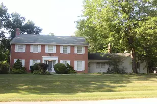 6010 Forestview Dr, Columbus, OH 43213 - Photo 1