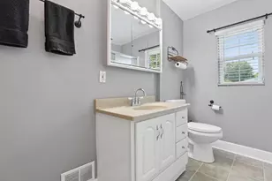 387 Maple Dr, Columbus, OH 43228 - Photo 23
