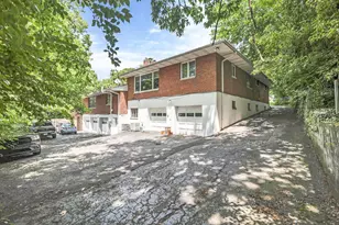 2715 Charing Rd, Upper Arlington, OH 43221 - Photo 1