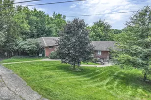 2715 Charing Rd, Upper Arlington, OH 43221 - Photo 13