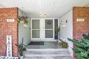 2715 Charing Rd, Upper Arlington, OH 43221 - Photo 5