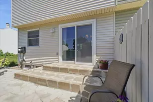 2977 Talbrock Cir, Dublin, OH 43017 - Photo 5