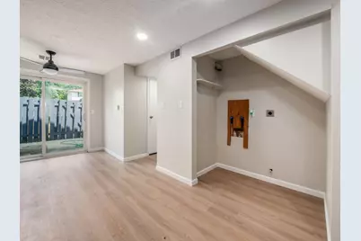660 Cherry Hollow Road #E, Columbus, OH 43228 - Photo 13