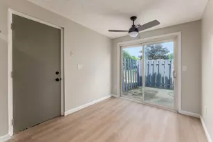 660 Cherry Hollow Rd, Columbus, OH 43228 - Photo 7