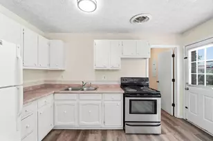 3931 Marsha Dr, Columbus, OH 43207 - Photo 5