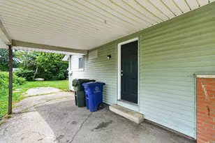 3823 Briggs Rd, Columbus, OH 43228 - Photo 7