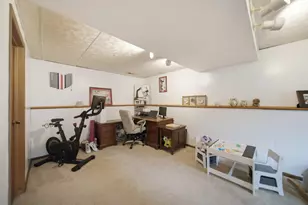 7893 Leaview Dr, Columbus, OH 43235 - Photo 15