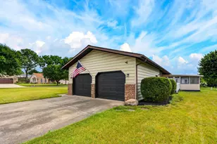 367 Lawnwood Dr, Circleville, OH 43113 - Photo 5