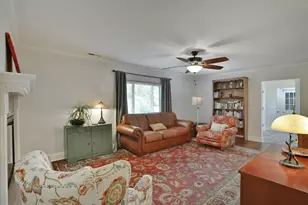 393 Charleston Ave, Columbus, OH 43214 - Photo 9