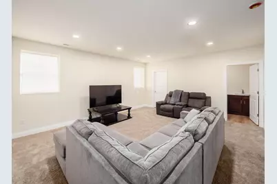 3832 Emmons Avenue, Columbus, OH 43219 - Photo 19