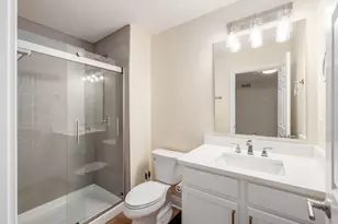 3832 Emmons Ave, Columbus, OH 43219 - Photo 15