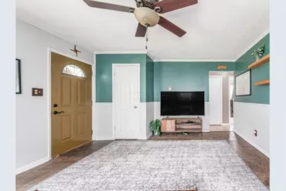 3774 Eisenhower Road, Columbus, OH 43224 - Photo 9