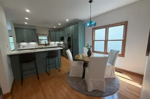 895 Linworth Village Dr, Columbus, OH 43235 - Photo 29