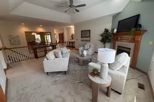 895 Linworth Village Dr, Columbus, OH 43235 - Photo 17